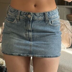 PacSun low rise Light Blue Denim micro Skirt size 26 or 2